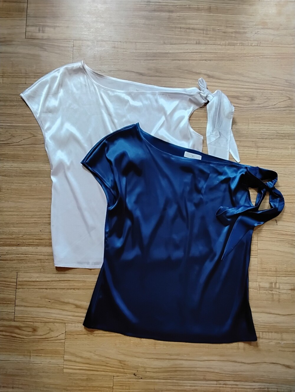 Vidussa Midnight & Moonlight Navy & WhiteOne Shoulder Satin Tops Duo Size L